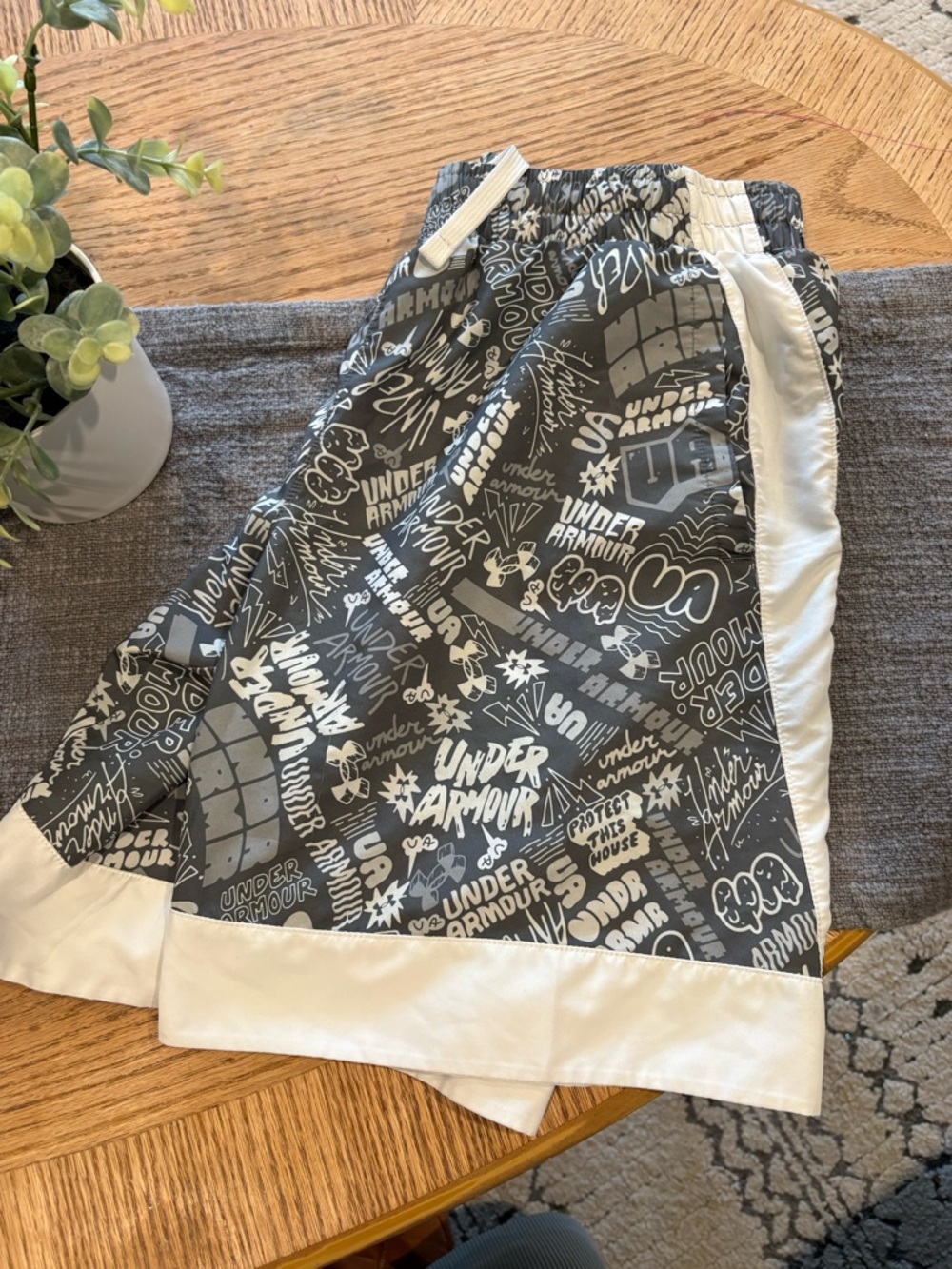 Under Armour Gray & White Graphic Athletic Shorts